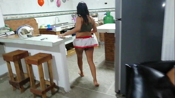 MI VECINA NEGRA ES MUY SEXI Y CALIENTE