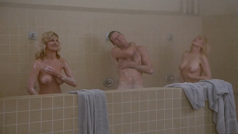 Leslie Scarborough, Julia Montgomery, Judy Landers khỏa thân trường tiếp viên hàng không (1986) hd 1080p xem trực tuyến