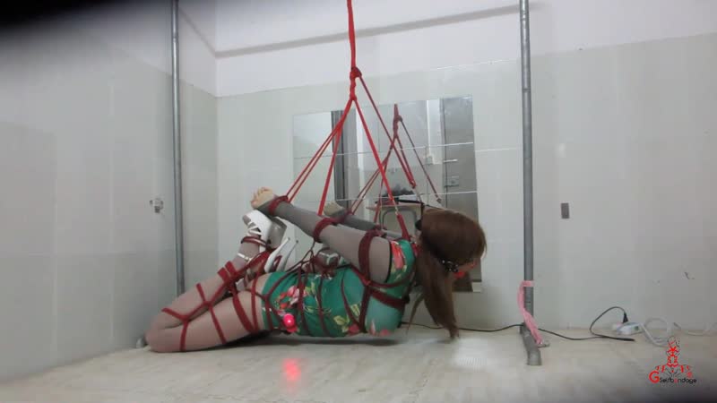 Ngày đầu tiên của năm mới 2020, cách tự trói buộc của mẹ bù nhìn, phương pháp tự trói buộc được cư dân mạng truyền dạy