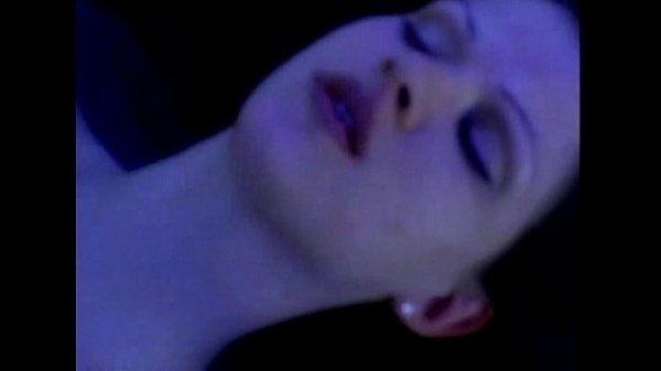 X Cuts – Before They Were Superstars 02 – Szene 9