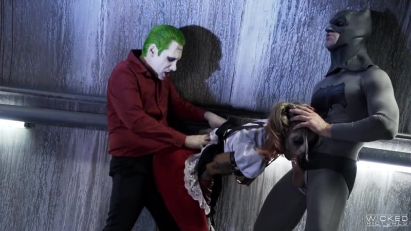 Porn squad xxx an axel braun parody squadra suicida [tettone,lesbiche,parodia,interrazziale,anale,gruppo,harley quinn]